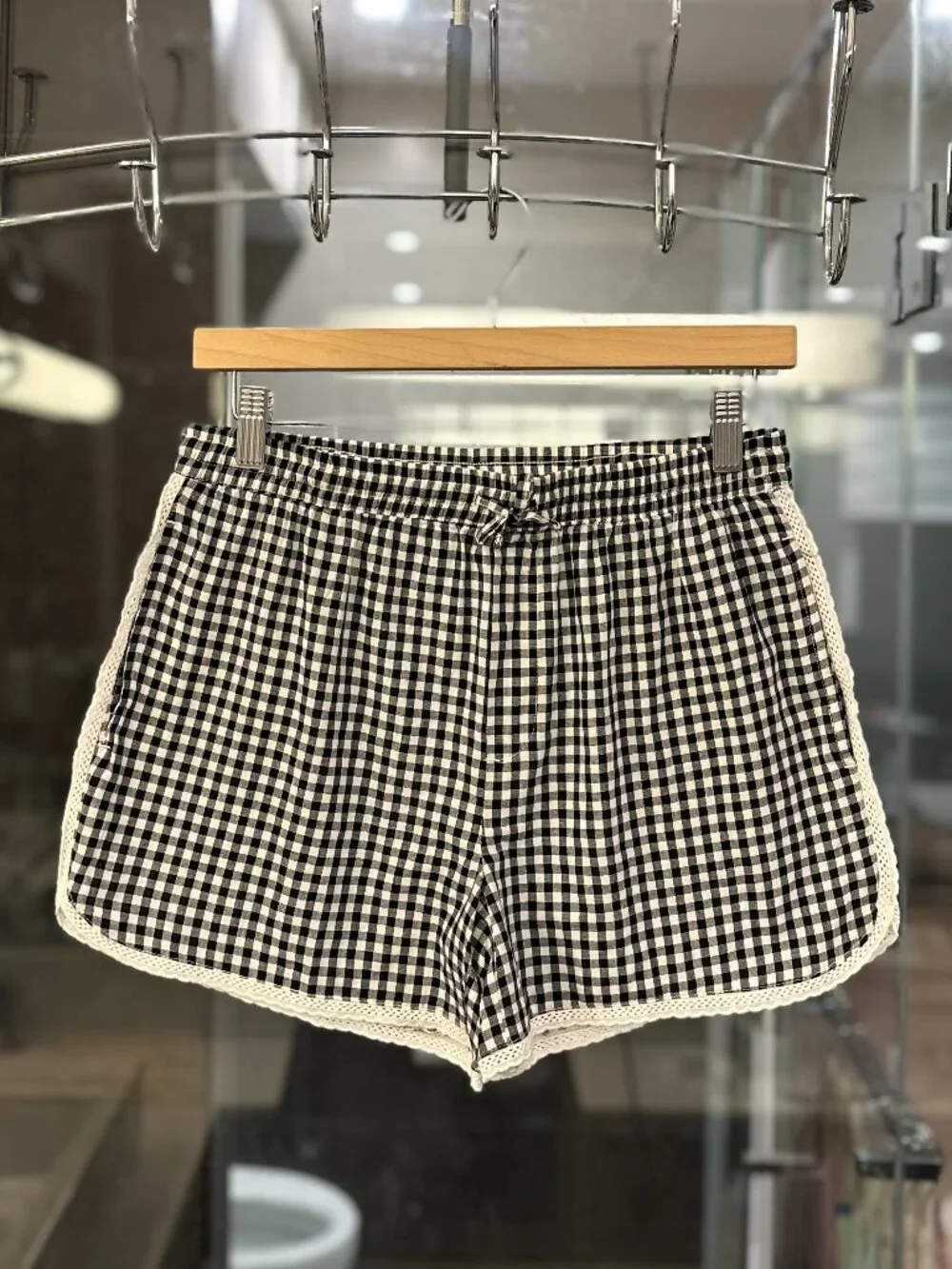 Old Navy Girl’s Gingham Cotton Woven Poplin Lace-Trim Shorts (Black Gingham)